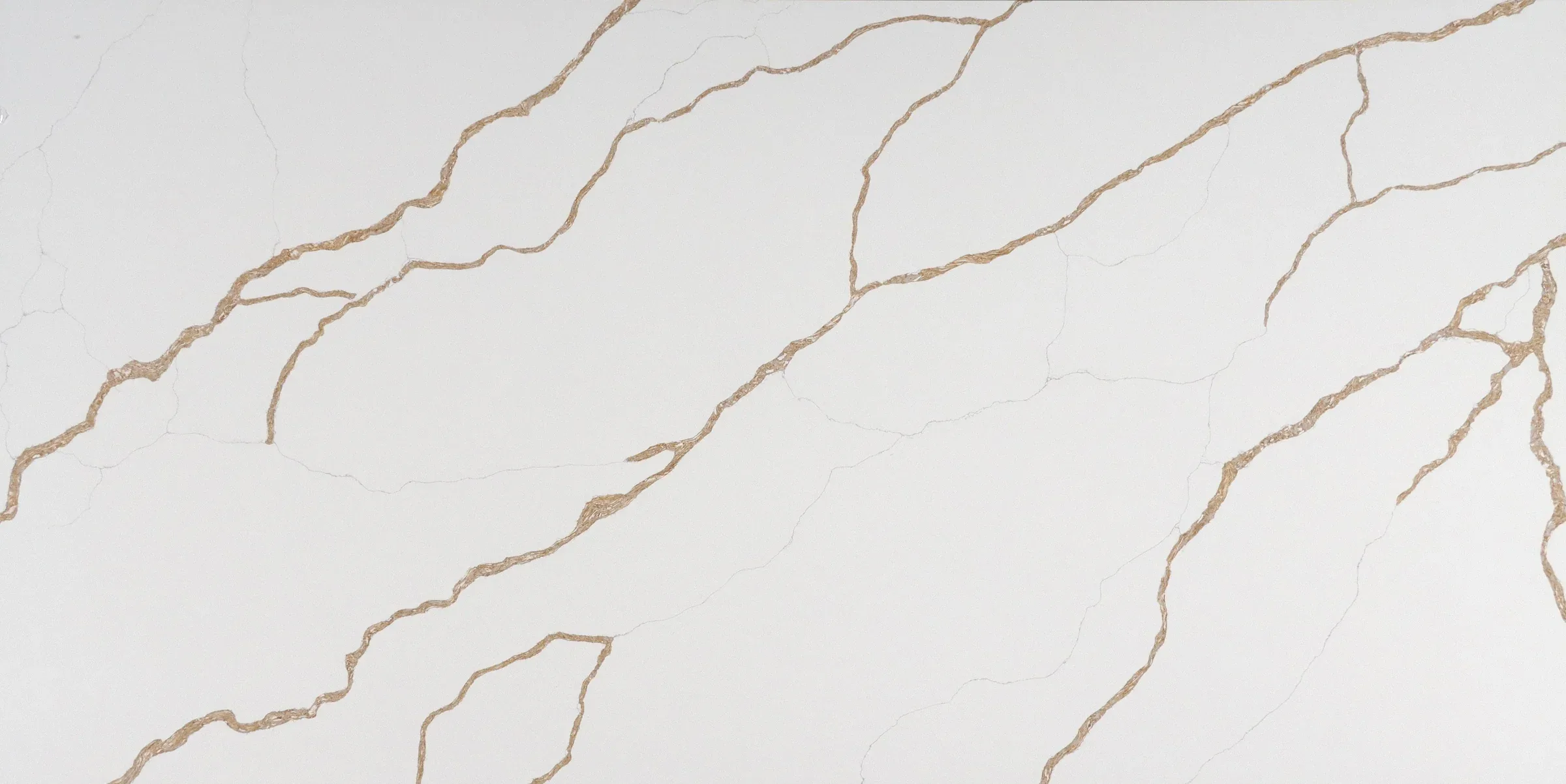 Full-slab photo of Calacatta 6947 quartz